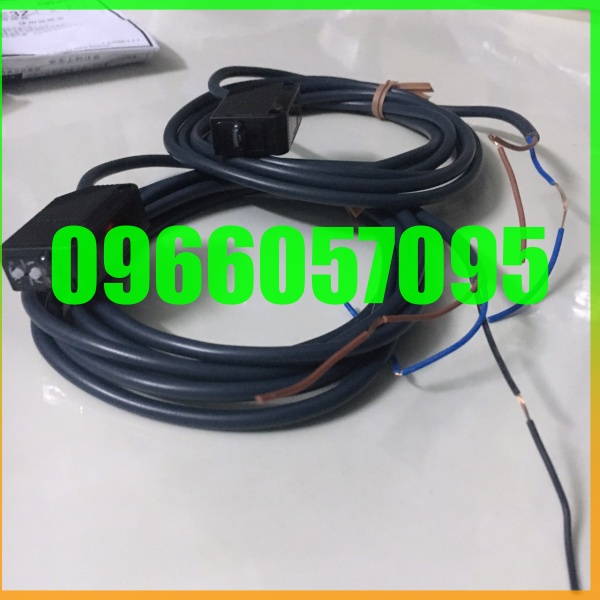 Cảm biến quang Omron E3Z-T61 2M
