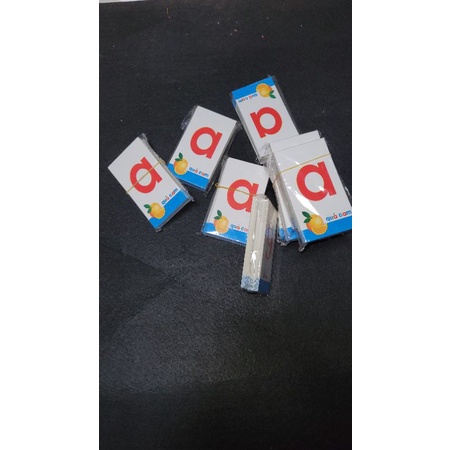 Bộ chữ cái và chữ số cho trẻ tập làm quen với bảng chữ cái và đồ mầm non