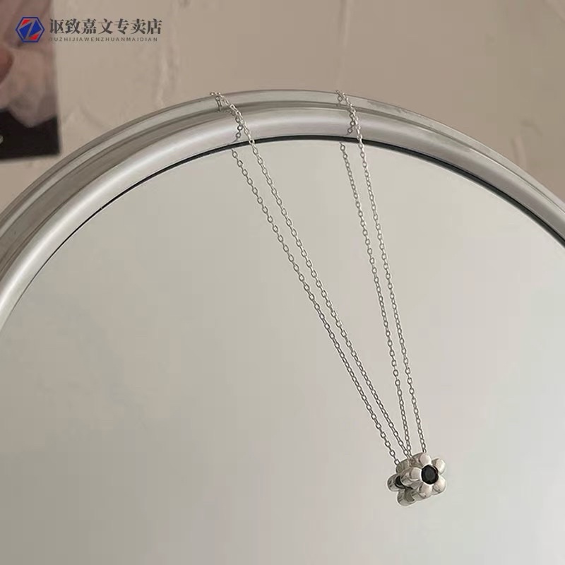 bông tai-dây chuyền nhẫn hoa mini nụ đen xinh xắn