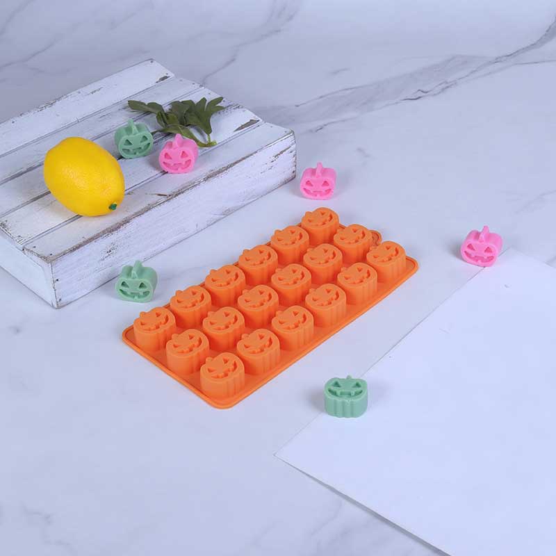 Khuôn Silicone Làm Bánh 18 Ngăn Tạo Hình Bí Ngô Phong Cách Halloween Tiện Dụng