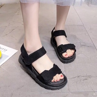 Sandal nữ giá rẻ
