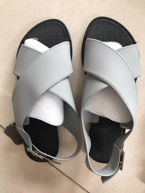 Dép sandal nhựa dẻo quai chéo