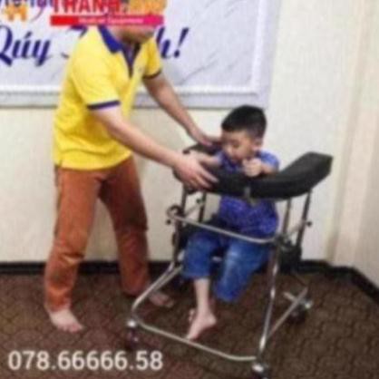 khung tập đi cho trẻ em