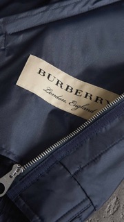 Áo khoác Burberry