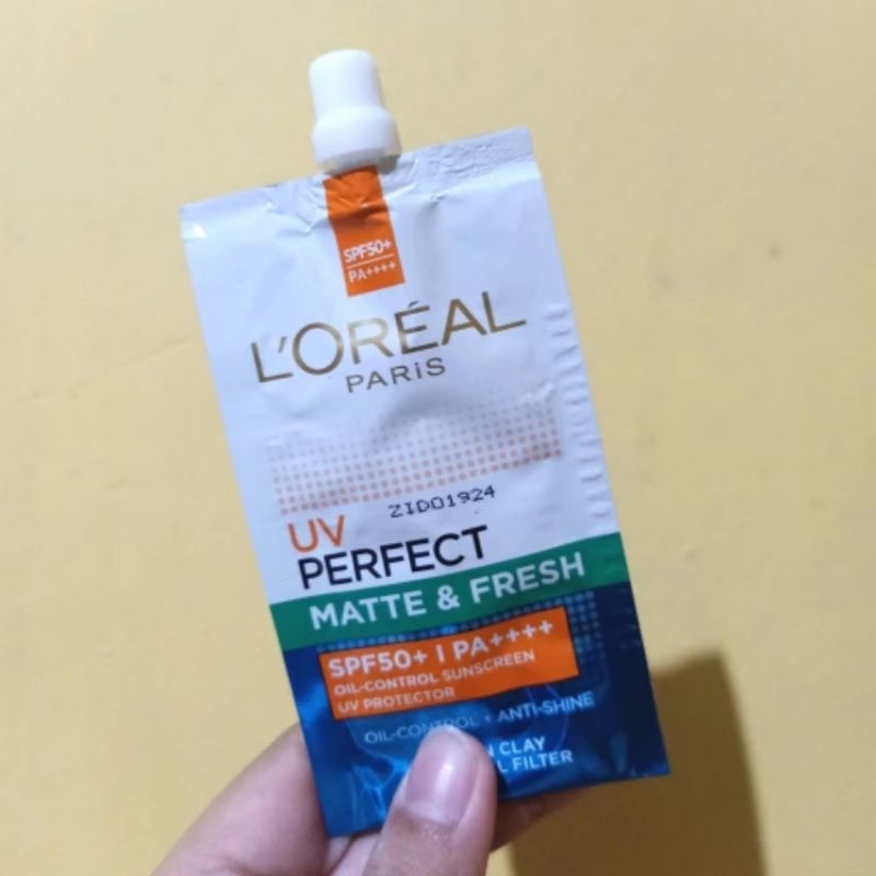 Kem Chống Nắng Kiềm Dầu Se Mịn Lỗ Chân Lông L'oreal UV Perfect Matte &amp; Fresh SPF50 PA++++