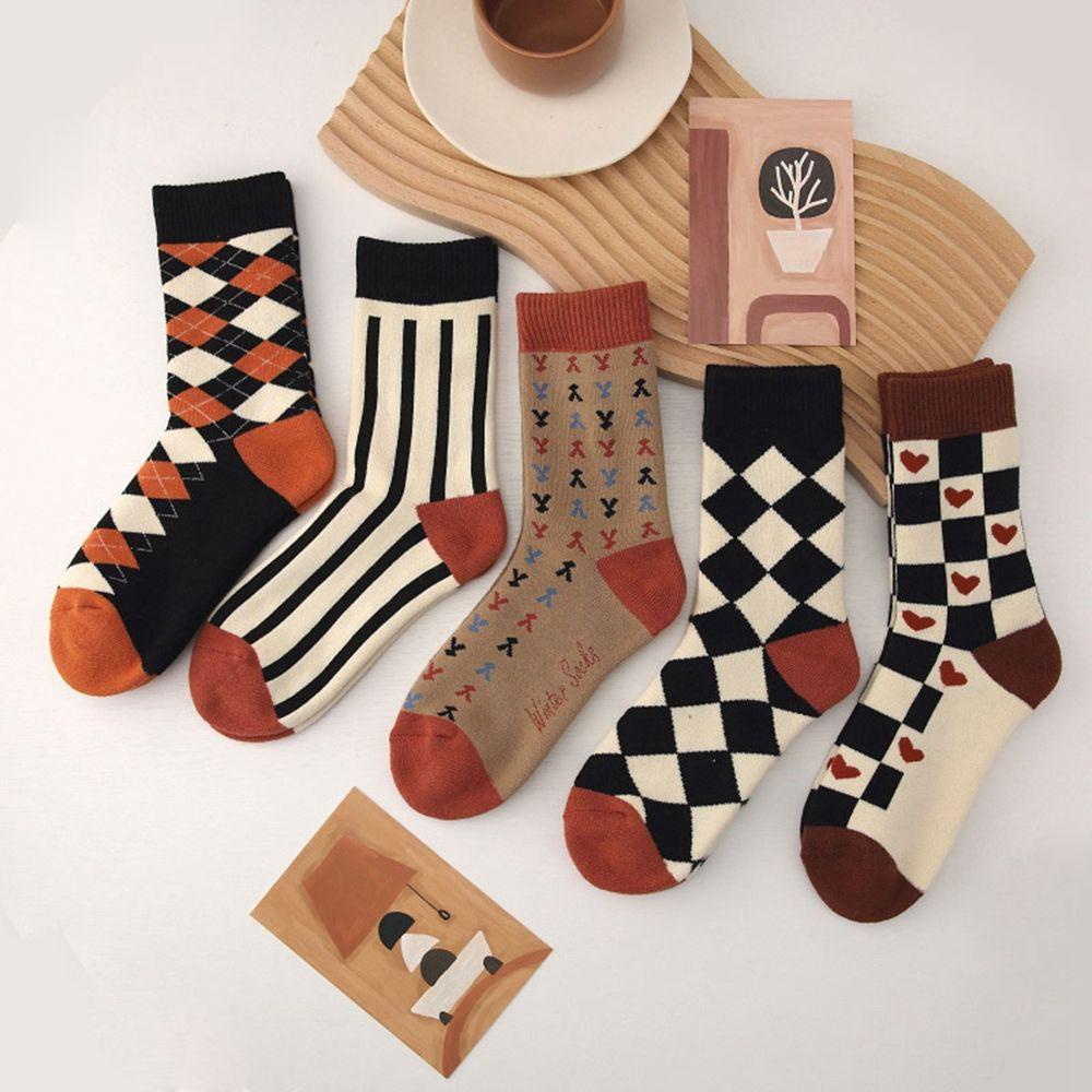 Ngà Voi Đôi Vớ Cổ Trung Thoáng Khí Họa Tiết Trái Tim Đơn Giản Dành Cho Nữ