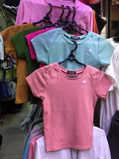 Áo thun croptop đơn giản