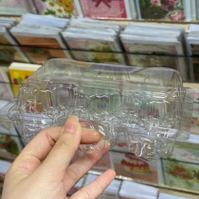 100 cái hộp nhựa 6 ô hoặc 5 ô nắp gập dùng để đựng bánh