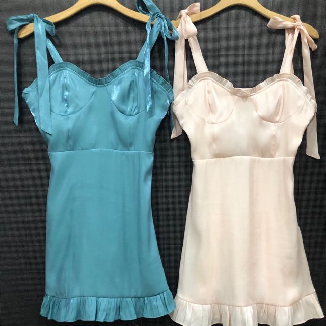 ĐẦM DÂY CÚP NGỰC F21 xịn