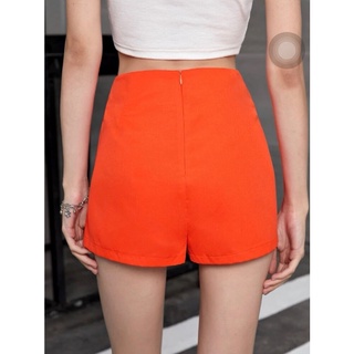 Short H0bbs Vạt đắp đính nút bọc