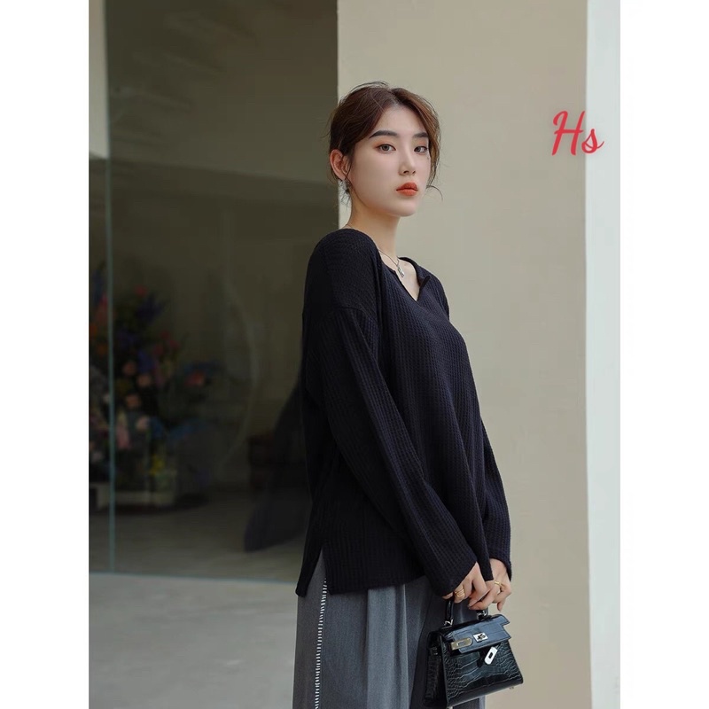 Áo kiểu , áo thun dài tay chất tăm cổ V thụng siêu xinh | BigBuy360 - bigbuy360.vn
