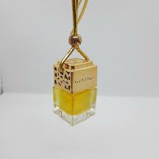 Tinh dầu treo xe , treo phòng Lọ Vuông Vàng