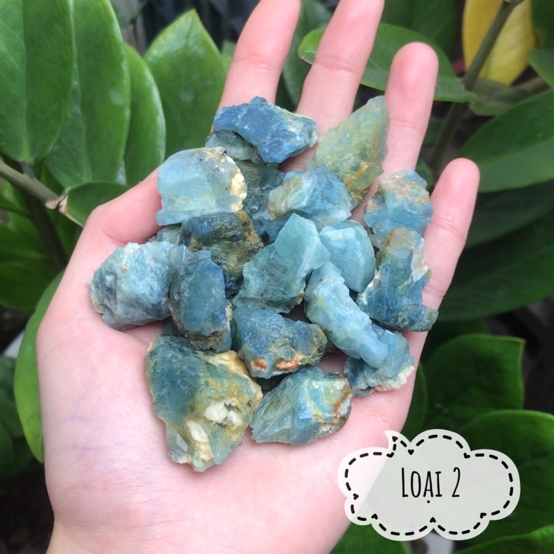 Viên Aquamarine màu xanh thô làm phong thuỷ , sưu tầm thanh tẩy bài Tarot