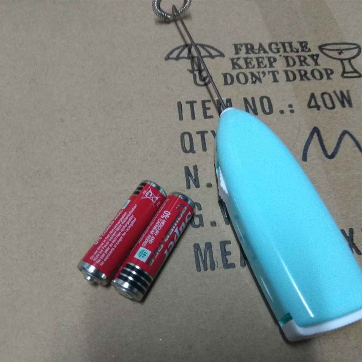 Máy tạo bọt cafe, đánh trứng mini cầm tay dùng pin AA