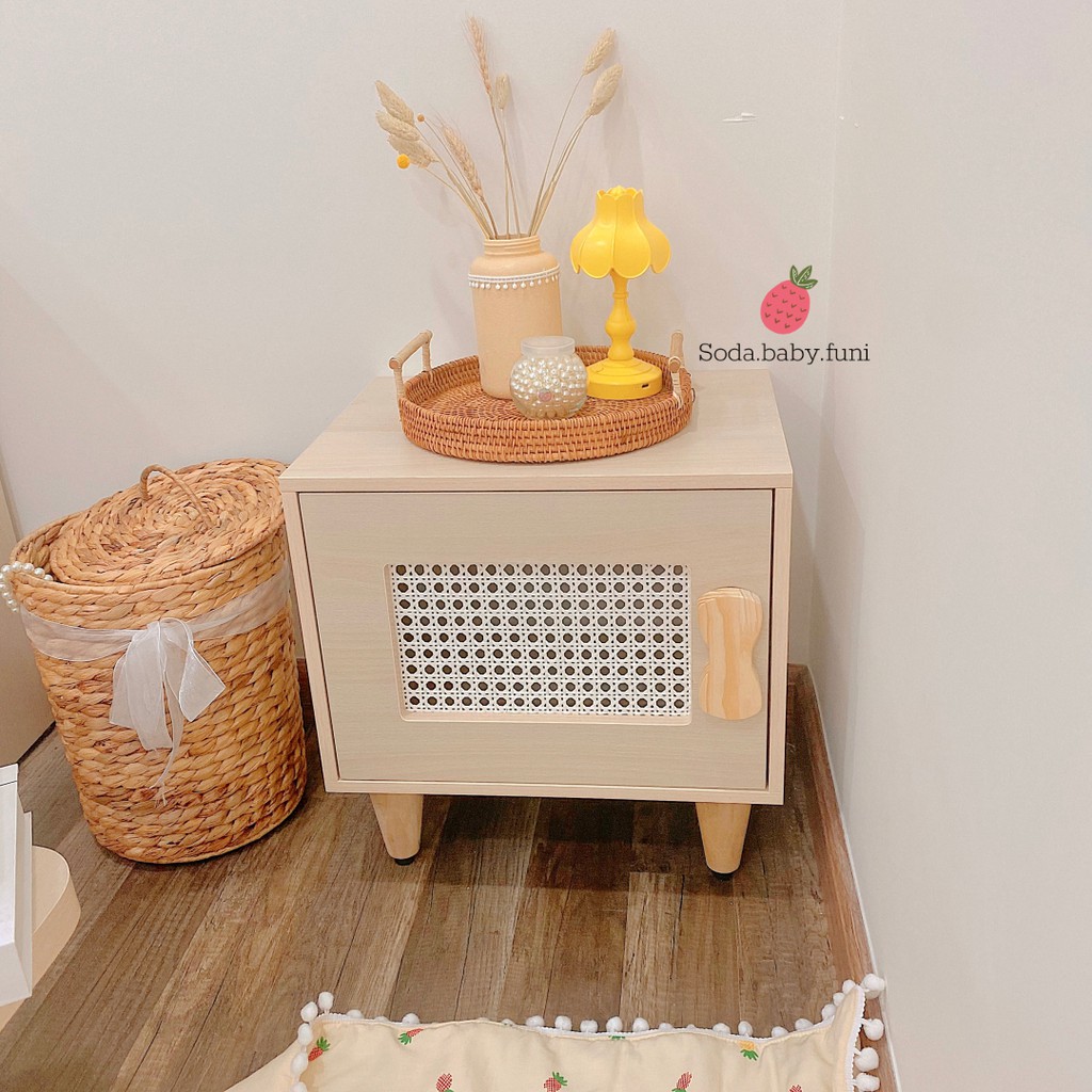 .. Tủ nhỏ decor lưới mắt cáo vintage màu trắng gỗ dễ thương trang trí nhà cửa phòng ngủ mã 001