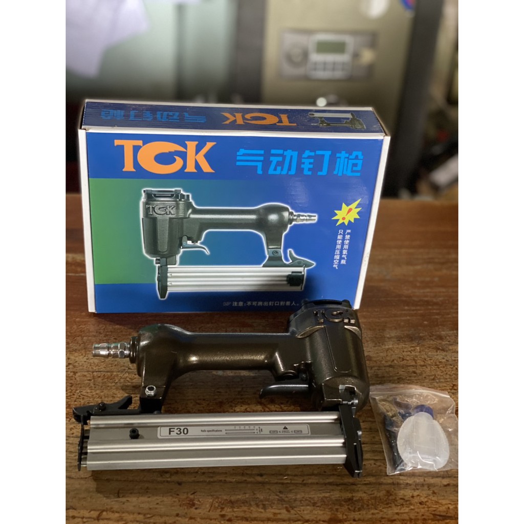 Đầu cos => Đầu ghim gỗ F30 => chuyên dùng trong lắp giáp => ưu điểm: nhỏ gọn dễ sử dụng