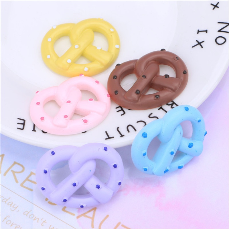 Set 10 Phụ Kiện Trang Trí Ốp Điện Thoại Hình Bánh Quy Và Trái Tim Xinh Xắn