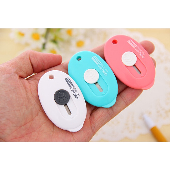 Dao dọc cắt giấy mini cute làm móc khóa nhiều màu, dễ thương