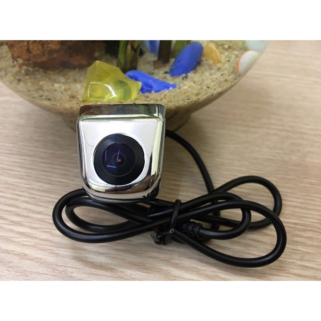 Camera lùi siêu nét chuyên hiển thị điểm mù sau xe hơi