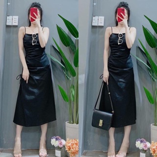ĐẦM MIDI ĐEN 2S RÚT HÔNG