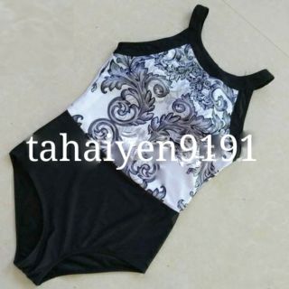 Bikini liền thân họa tiết đen trắng