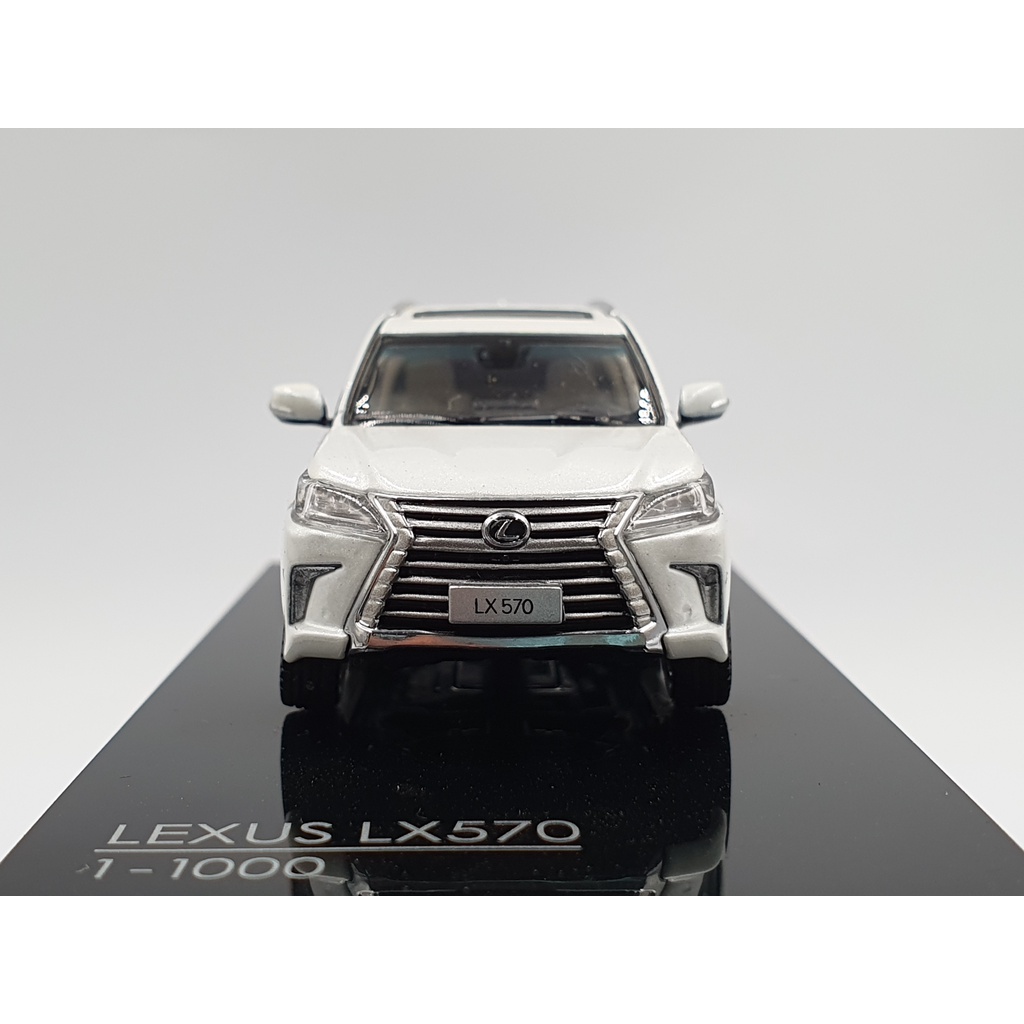 Xe Mô Hình Lexus LX570 Sonic Quartz 1:64 Kyosho (Trắng)