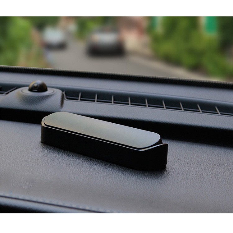 Bảng số điện thoại đặt táp lô khi đỗ xe, 4 dãy số phản quang, tiện lợi, dễ sử dụng chất liệu nhựa, dạng hộp
