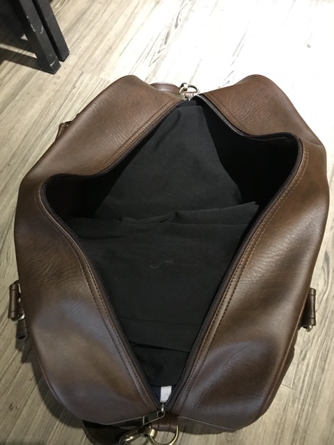 Túi du lịch size lớn màu nâu chứa hơn 10 bộ quần áo