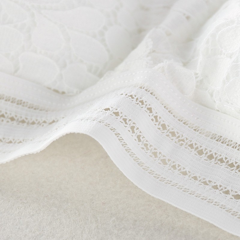 Áo ngực dạng ren có đệm nâng ngực thoải mái