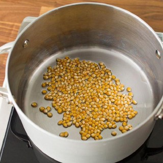 1kG Bắp Nổ - Mỹ (dùng làm món BẮP RANG BƠ)  NGON