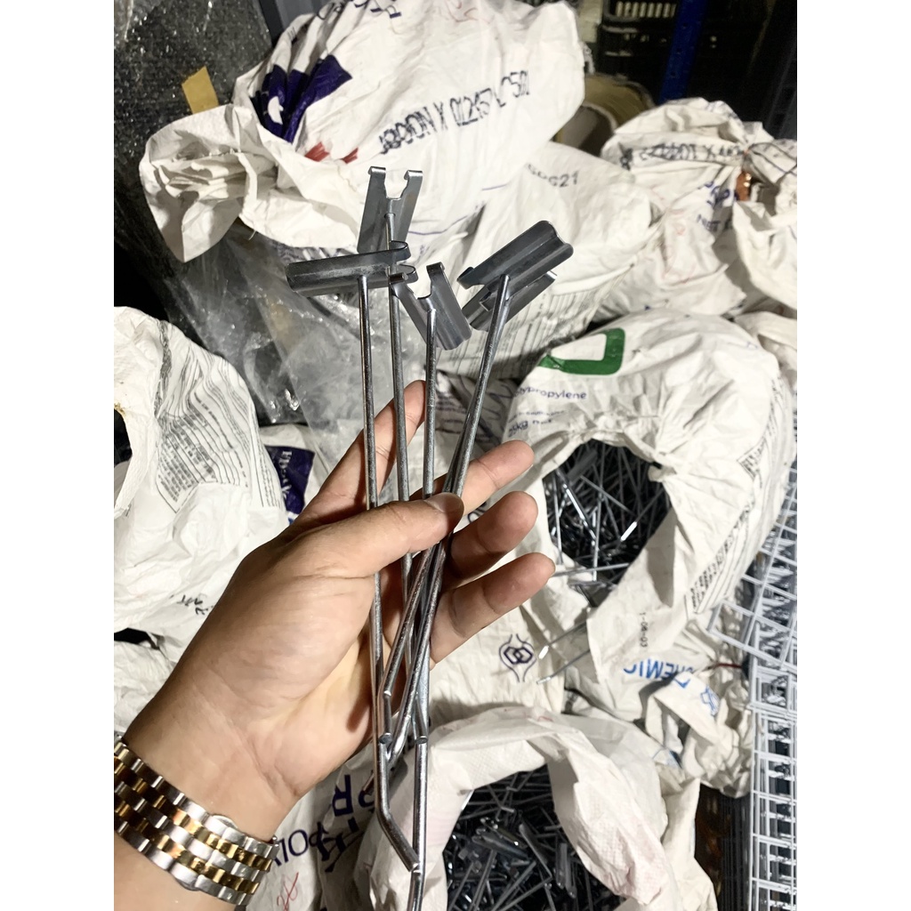 50 Tay Cài Lưới Treo Đồ  đủ kích thước, tay cài lưới treo phụ kiện điện thoại, treo đồ dùng