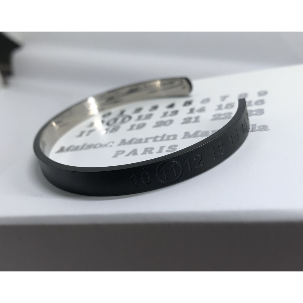Vòng tay Maison Margiela number logo engraved bracelet fw20