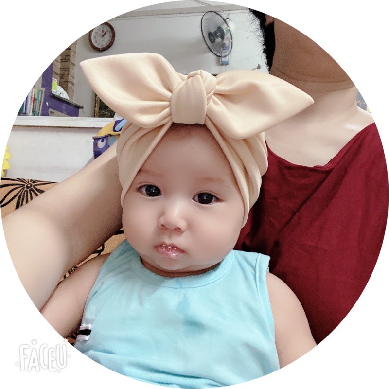 Turban màu kem xinh xắn