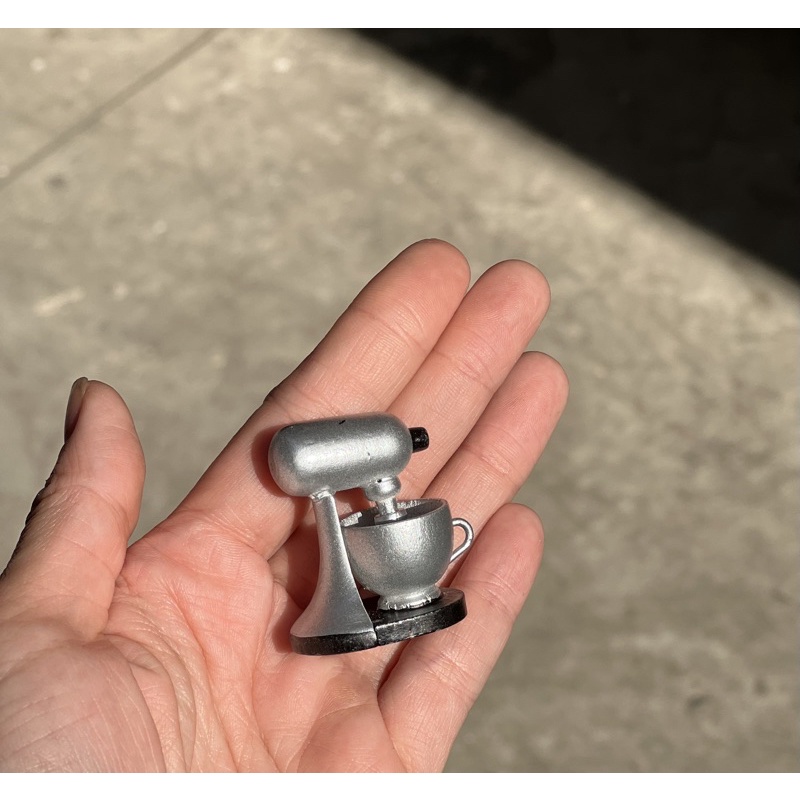 Mô hình máy đánh bột mini gỗ cho nhà búp bê