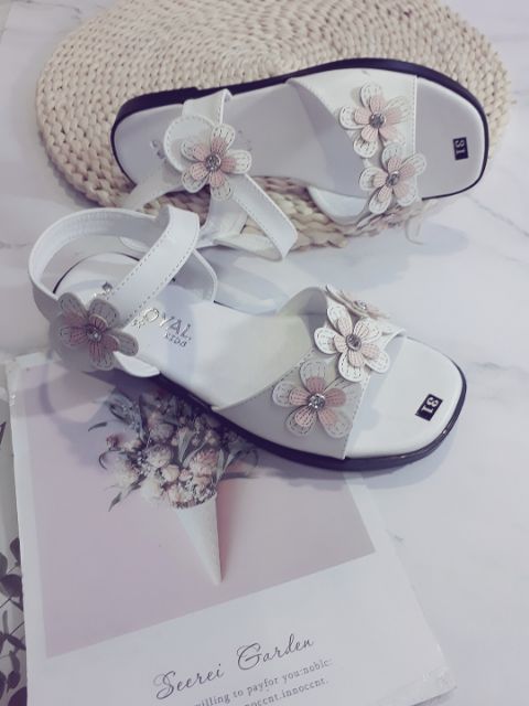 Giầy sandal hoc sinh cấp 1 năm hoc mới