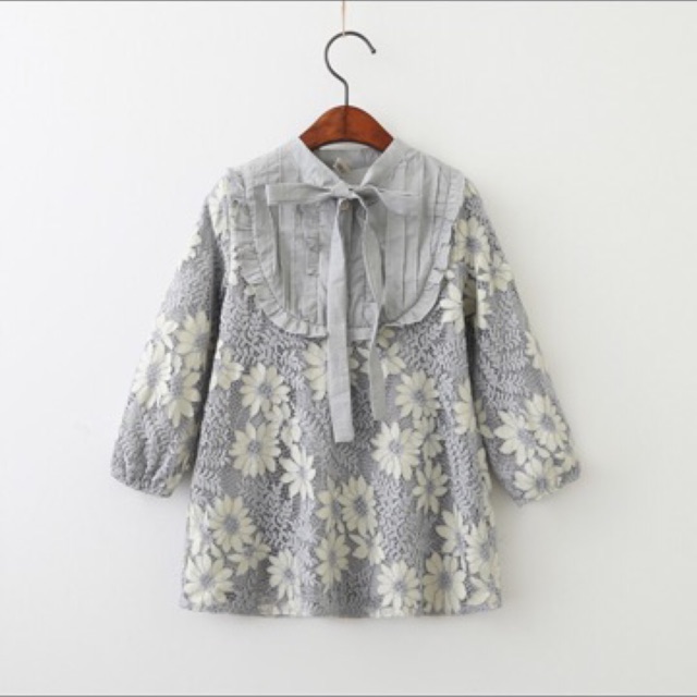Váy ren vintage cổ nơ cho bé gái