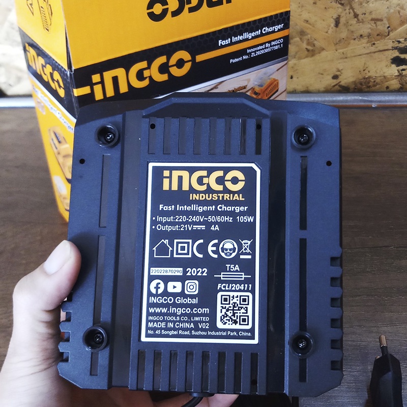 Đế sạc nhanh INGCO FCLI20411 pin 20V sạc thông minh