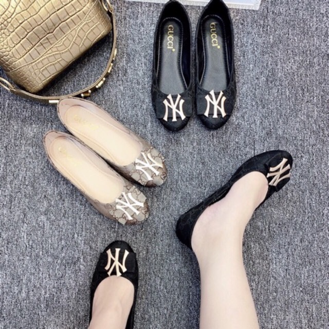 Giày bệt mũi tròn khuy NY đen nâu | BigBuy360 - bigbuy360.vn