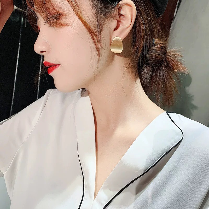 Bông Tai Hoa Tai Bạc 925 Không Gỉ Mạ Vàng Sang Trọng Quý Phái Dobi B5