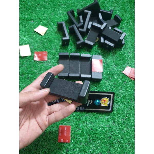kẹp điện thoại dán đồng hồ xe máy kèm băng keo