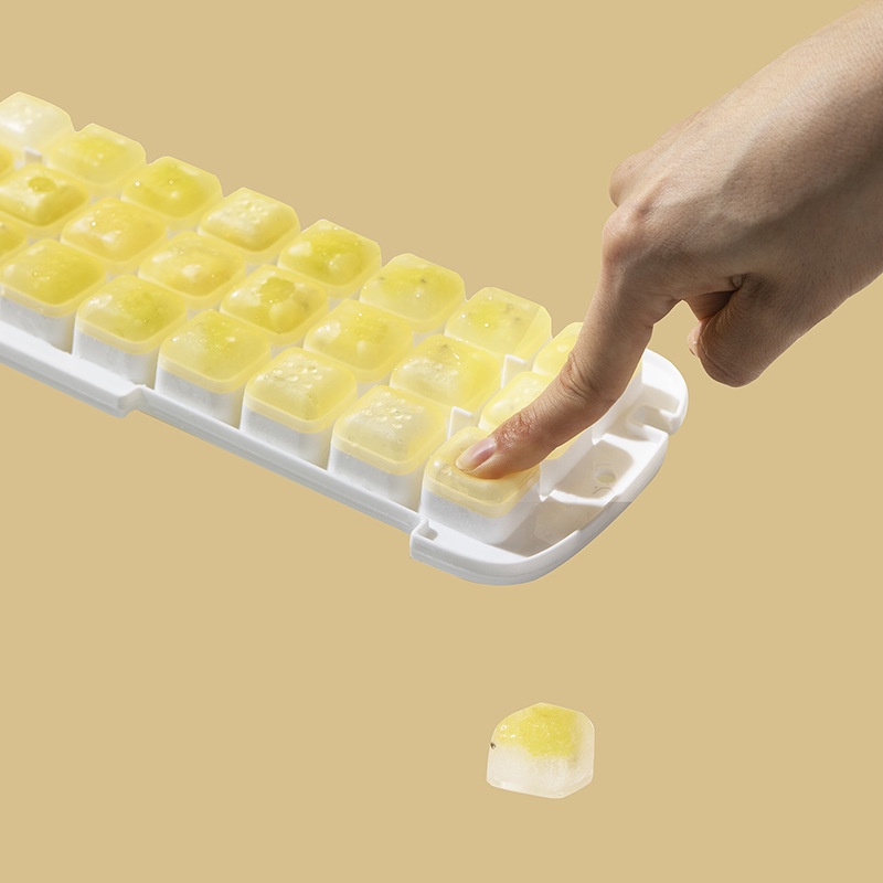 Khay Làm Đá Viên 2 Tầng Dung Tích Lớn Bằng Silicon Có Nắp Đậy Thông Minh - Getgo1
