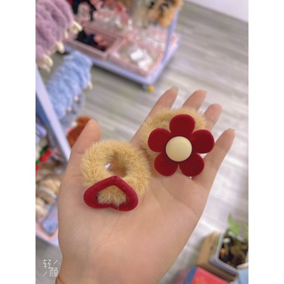 cột tóc lông mịn xinh xắn