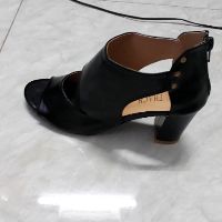 Giày boot hở mũi