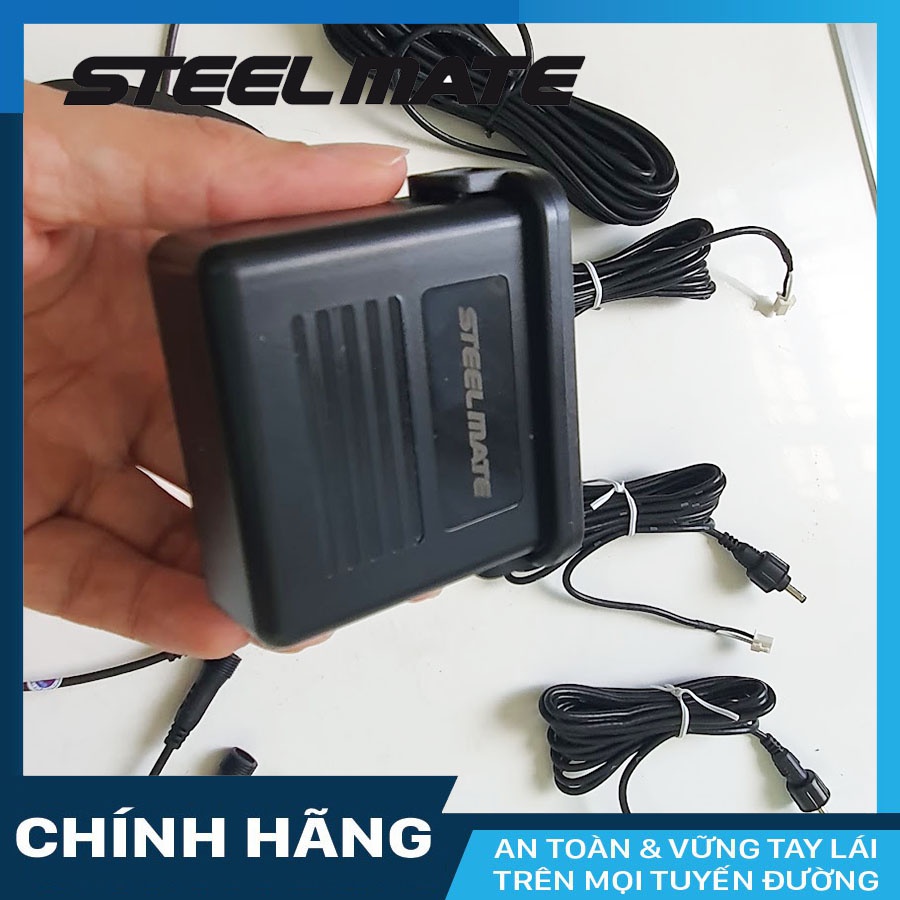 Cảm biến lùi 4 mắt Steelmate MR4 thiết kế viền mỏng phẳng chất lượng cao