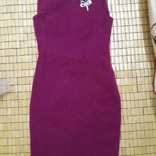 Váy dạ lông cừu white ant size s