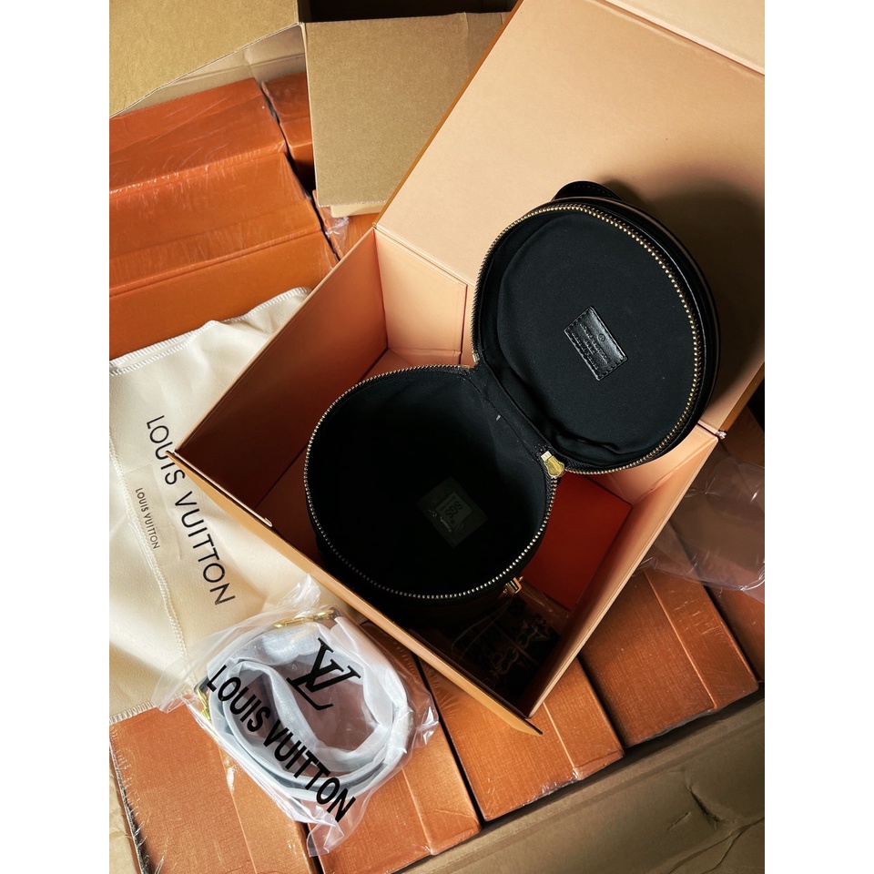 Túi lv cốp tròn dáng cặp lồng tặng kèm khăn nơ fullbox nam châm