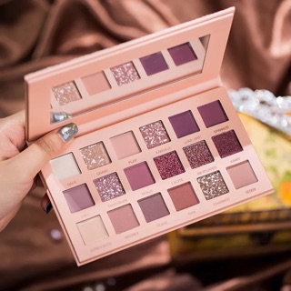 Bảng phấn mắt NoVo CINDERELLA 18 ô