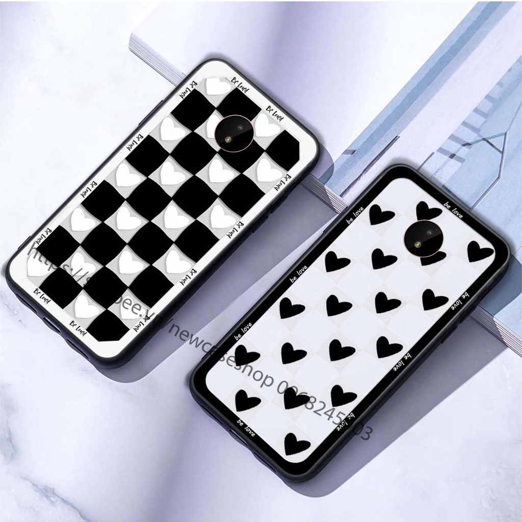 Ốp lưng Nokia C20 / C30 / Nokia 3.4 hình caro trái tim trắng đen.