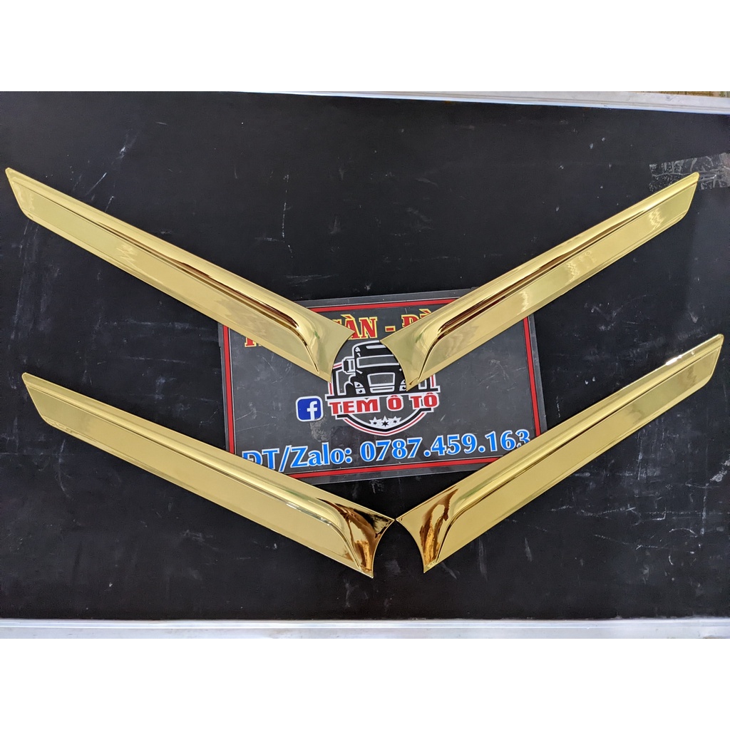 Đôi cánh mạ vàng Gold trang trí đầu xe tải giá trên là 1 bộ gồm 2 cái