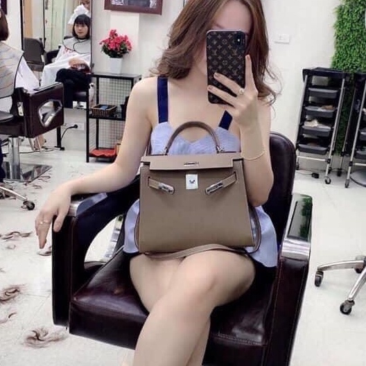 Túi cầm tay đeo chéo sai 25 da đẹp tặng kèm khăn(có hộp)